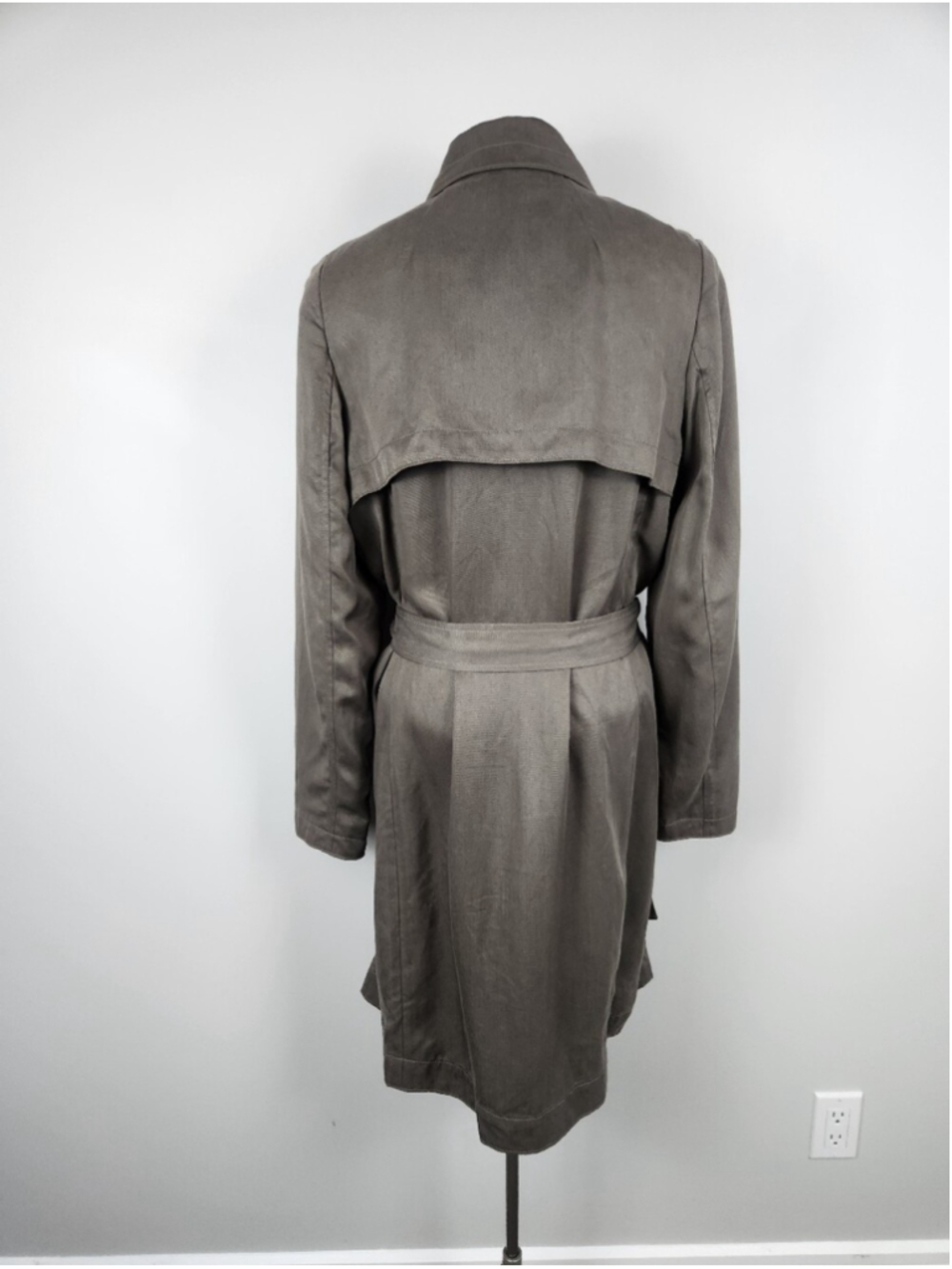 Aritzia Babaton Maximo Trench Coat Sz L Lightweight Professional Preppy Office - Picture 6 of 16
